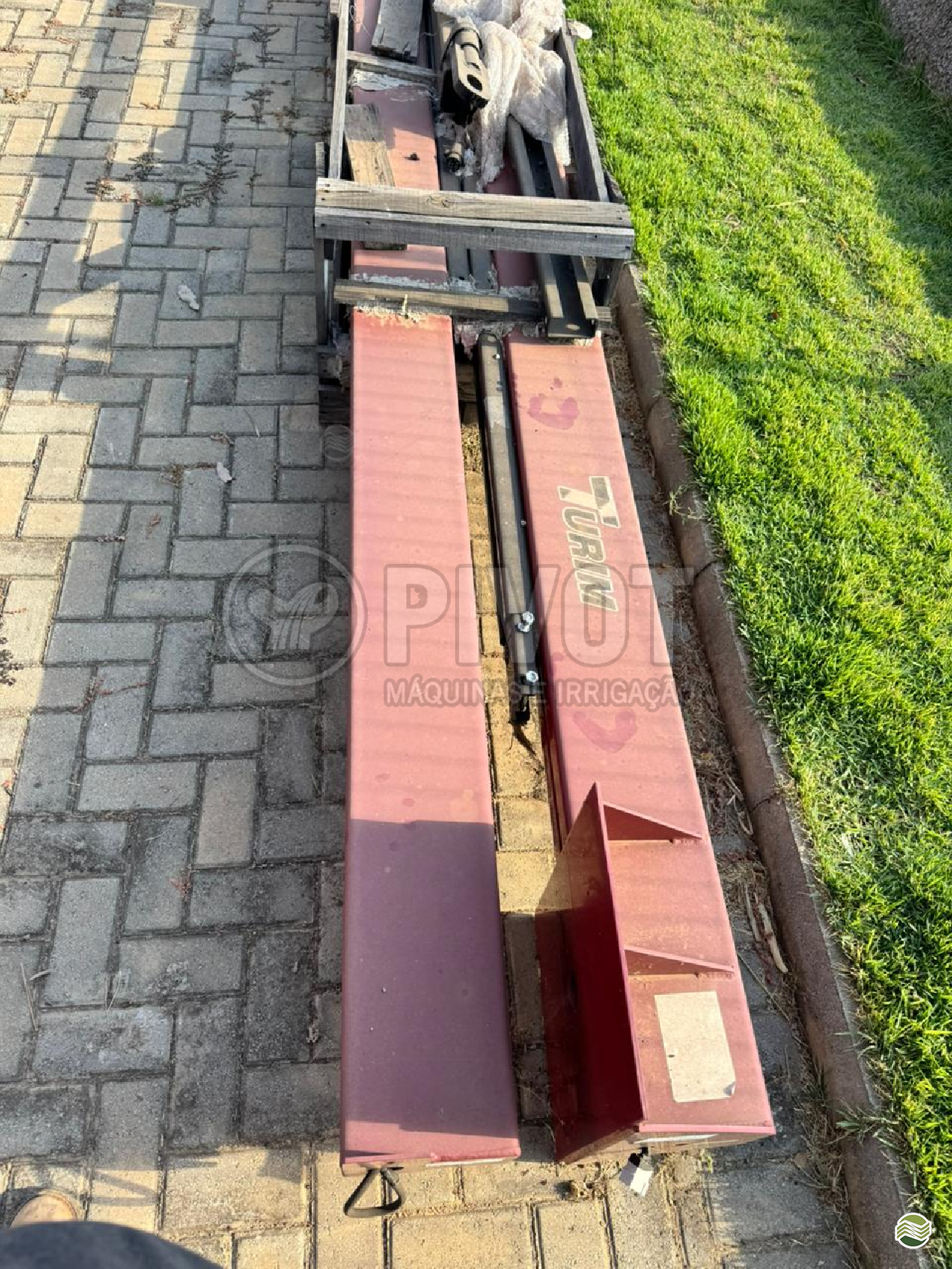 IMPLEMENTOS AGRICOLAS CARRETA TRANSPORTE PLATAFORMA DE TRANSPORTE Pivot Máquinas - Case  GOIANIA GOIAS GO